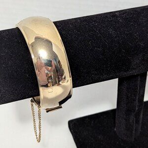 Vtg. Runway Coro w/ Pegasus Gold Tone Chunky Bangle/Bracelet w/ security chain!